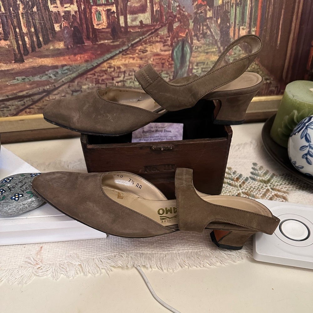 Salvatore ferragamo brown small heels size 7.5